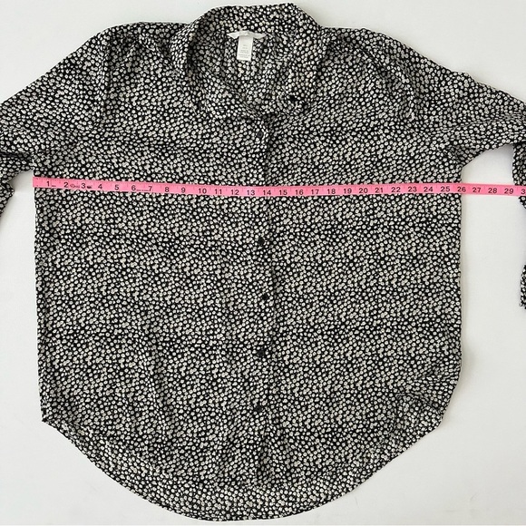 H&M Women’s Long Sleeve Button Down Shirt Size L - Picture 14 of 16